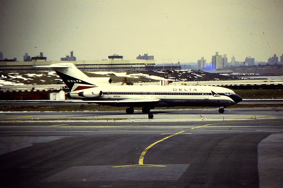Aircraft registered N521DA