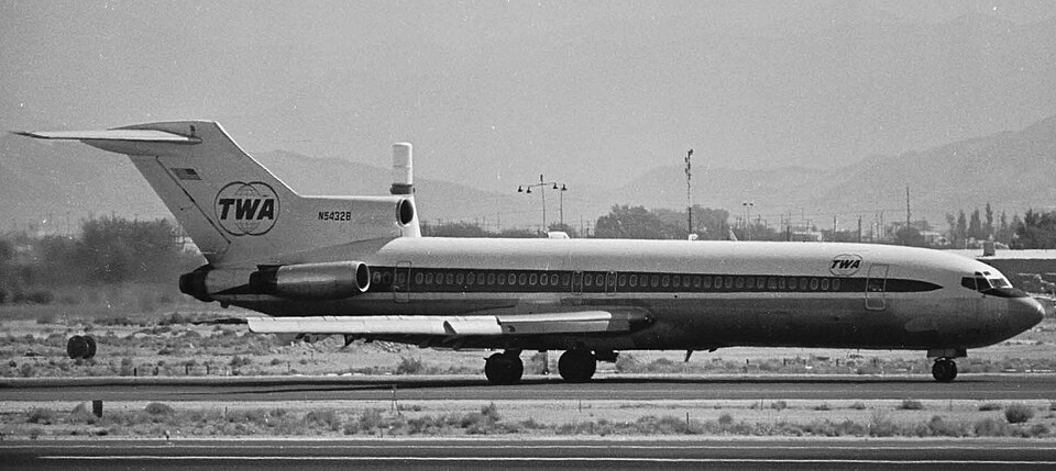Aircraft registered N54328