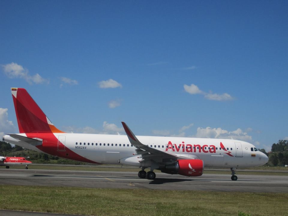 Aircraft registered N562AV