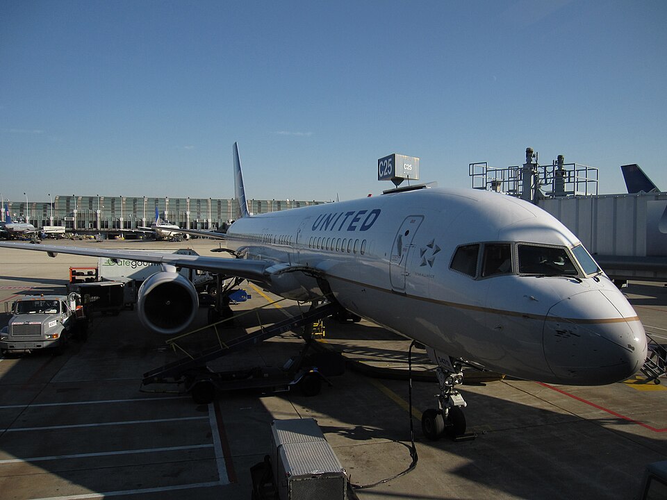 Aircraft registered N570UA