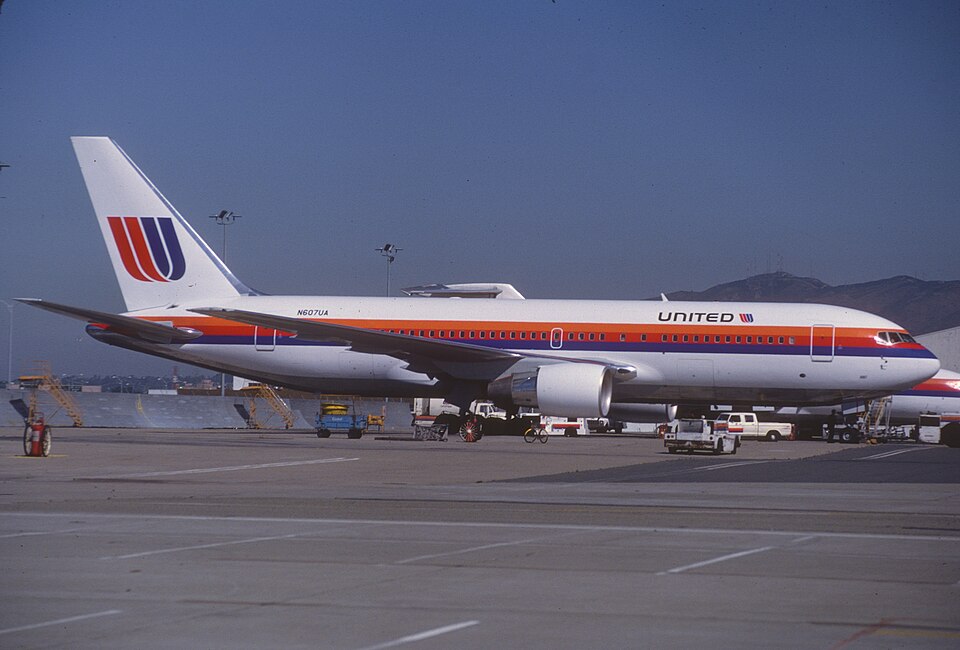 Aircraft registered N607UA