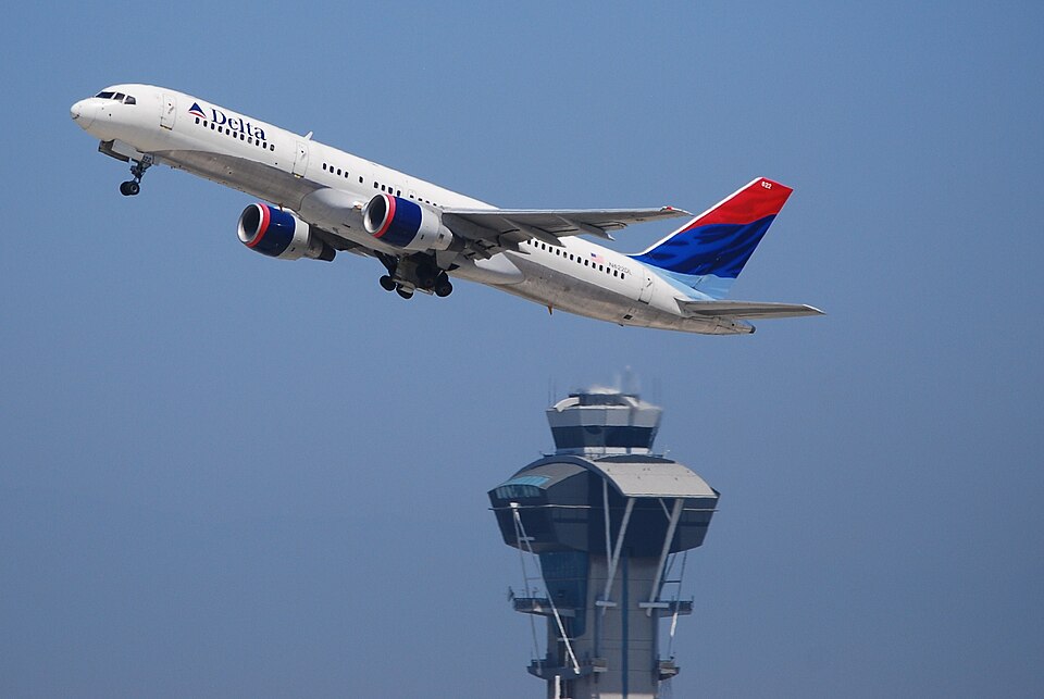 Aircraft registered N622DL