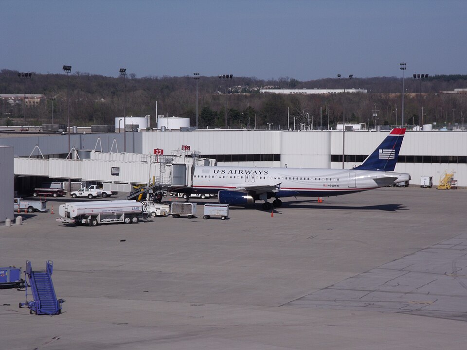Aircraft registered N640AW