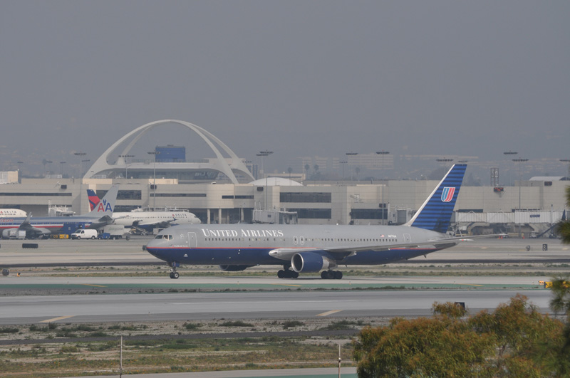 Aircraft registered N671UA