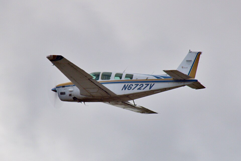 Aircraft registered N6727V