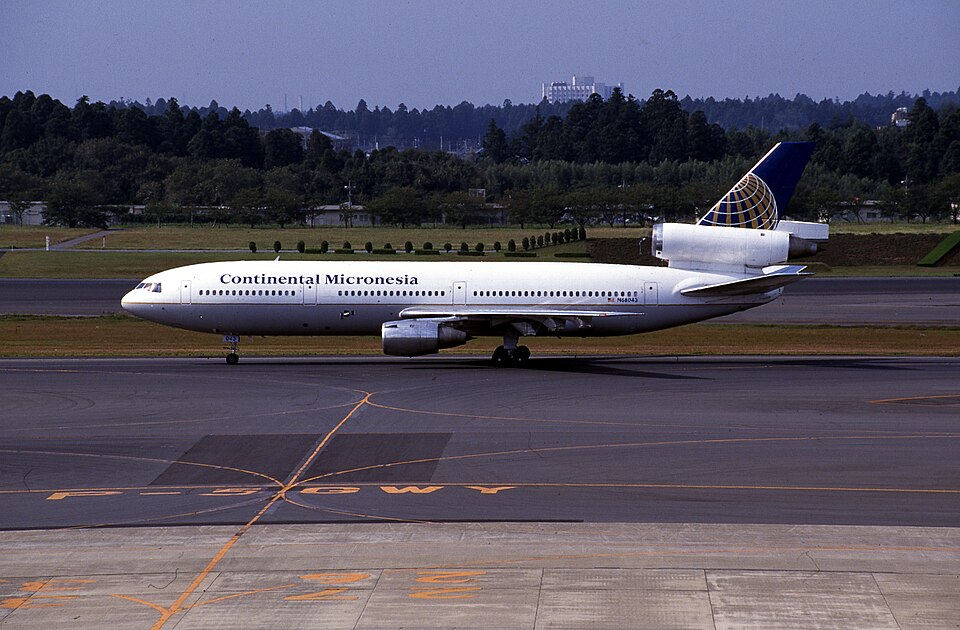 Aircraft registered N68043