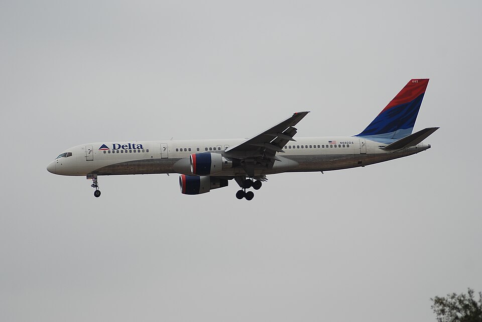 Aircraft registered N682DA