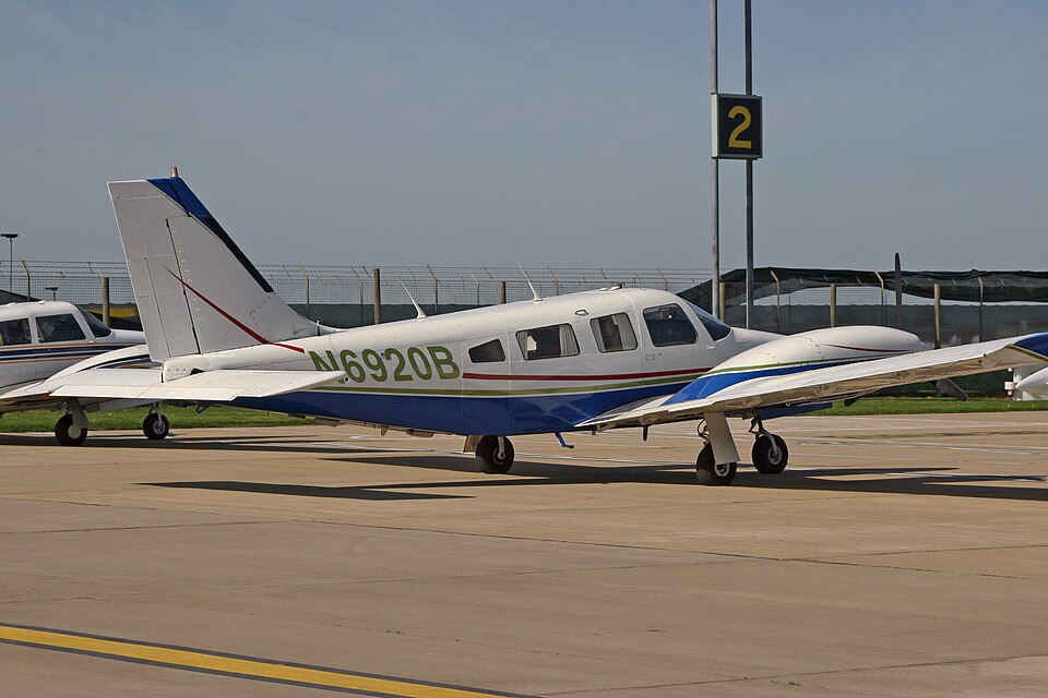 Aircraft registered N6920B