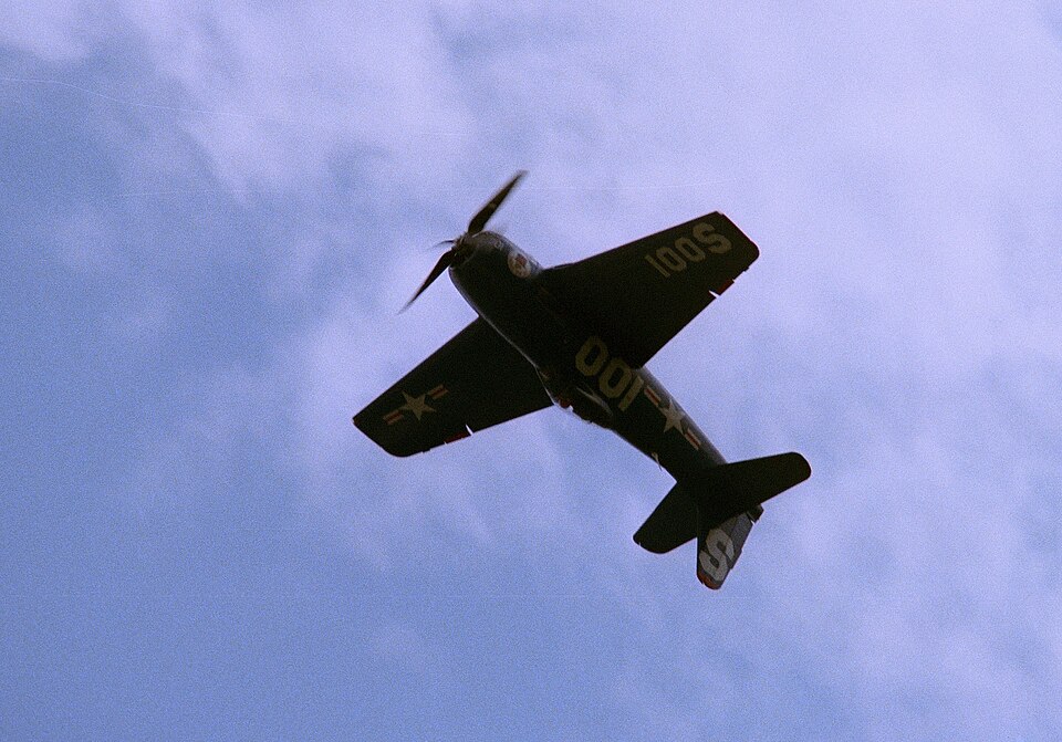 Aircraft registered N700HL