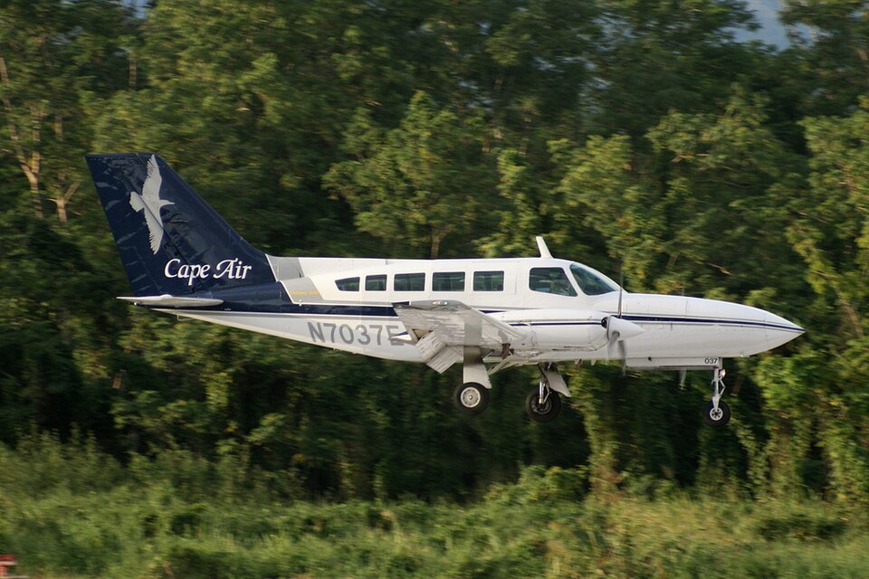 Aircraft registered N7037E