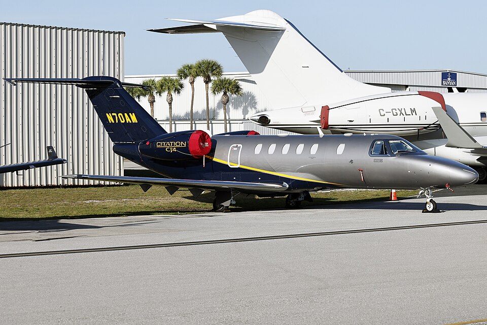 Aircraft registered N70AM