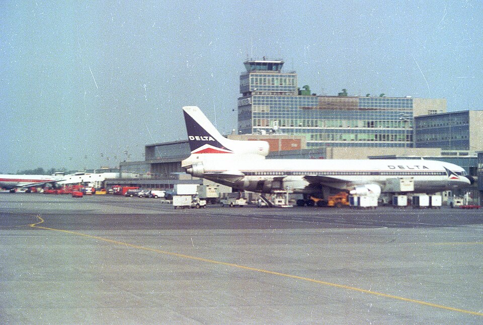 Aircraft registered N726DA