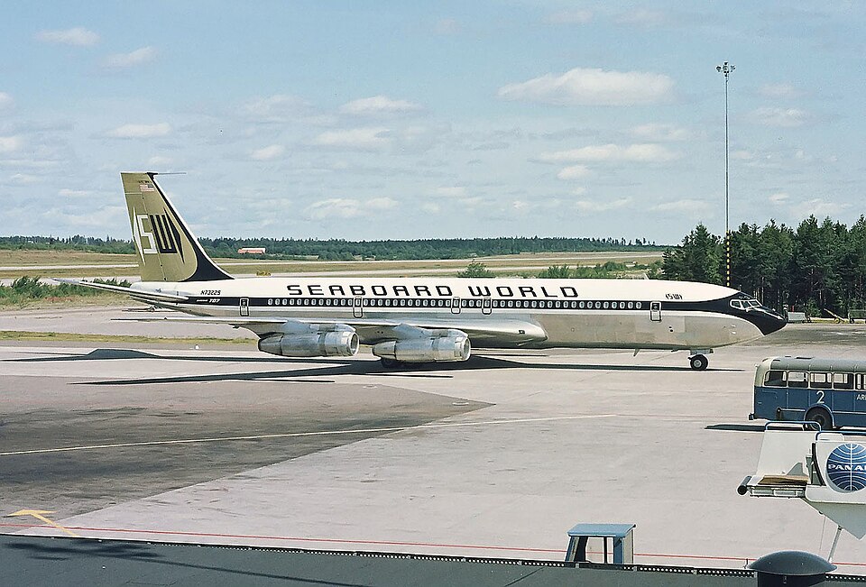Aircraft registered N7322S