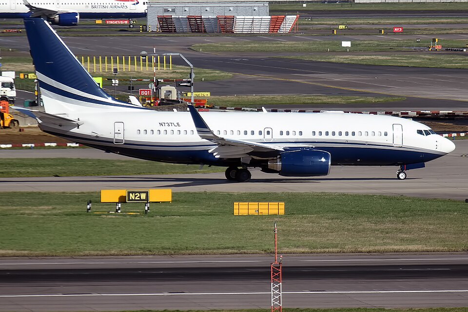 Aircraft registered N737LE