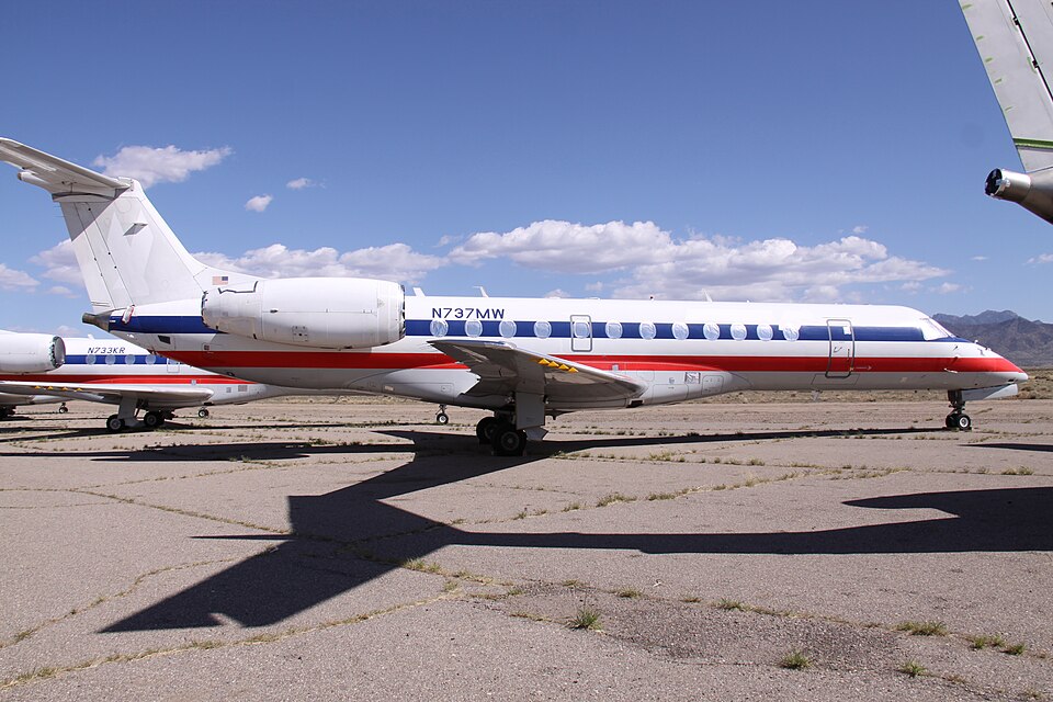 Aircraft registered N737MW