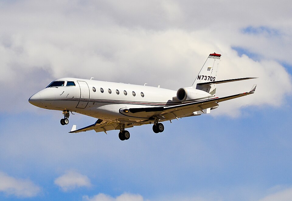 Aircraft registered N737QS