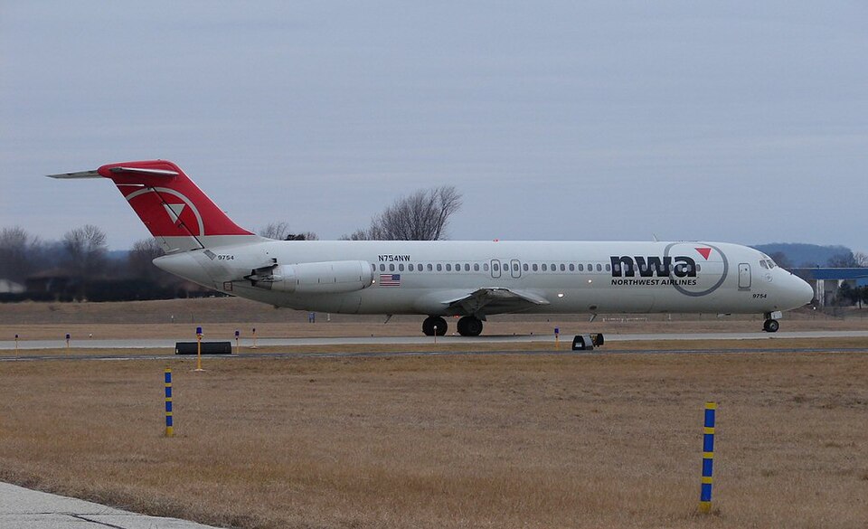 Aircraft registered N754NW