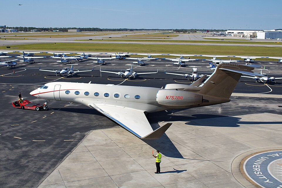 Aircraft registered N757RR