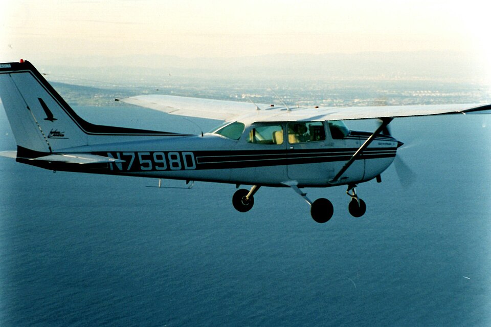 Aircraft registered N7598D