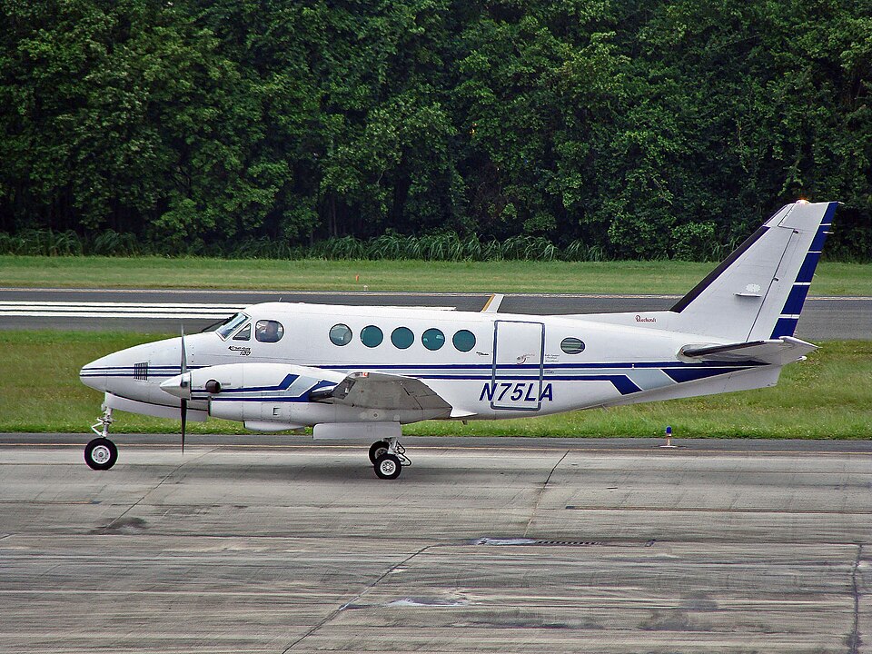 Aircraft registered N75LA