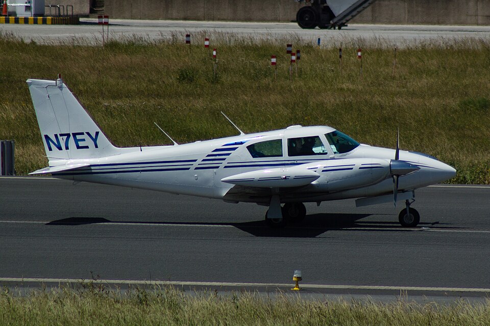 Aircraft registered N7EY