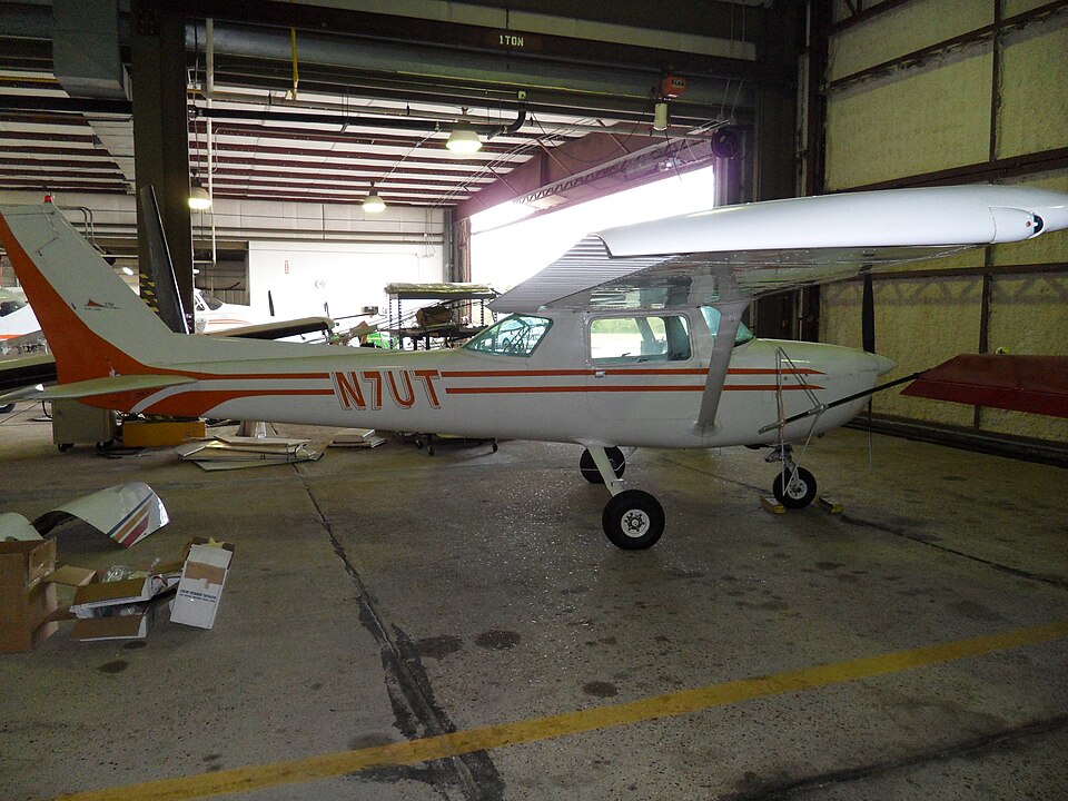 Aircraft registered N7UT