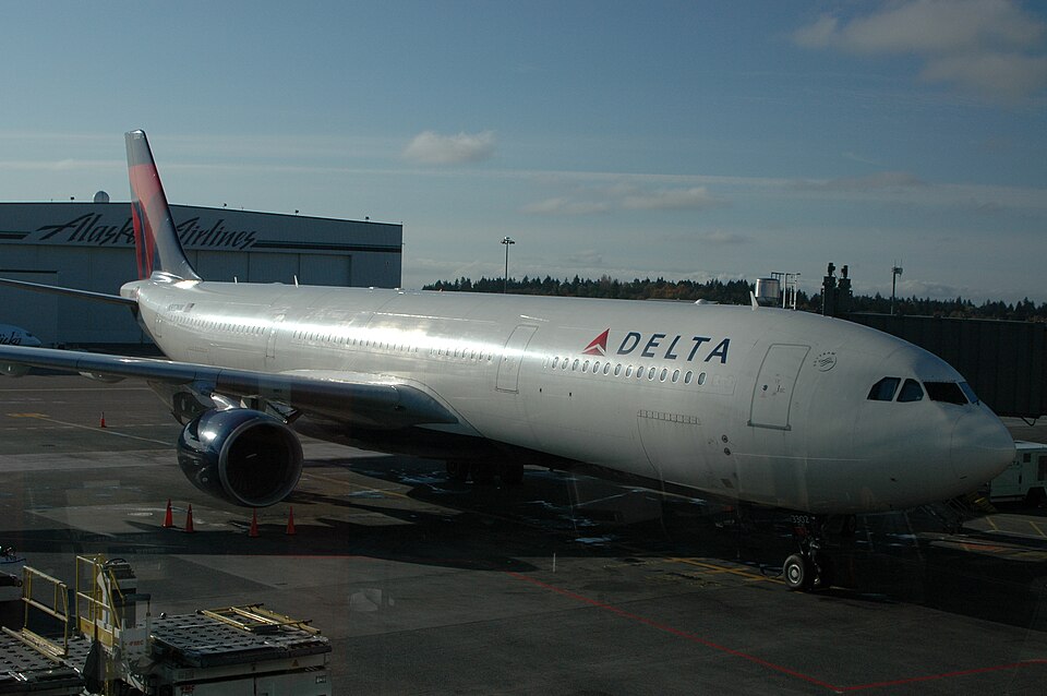 Aircraft registered N802NW