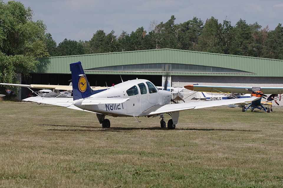Aircraft registered N8112T