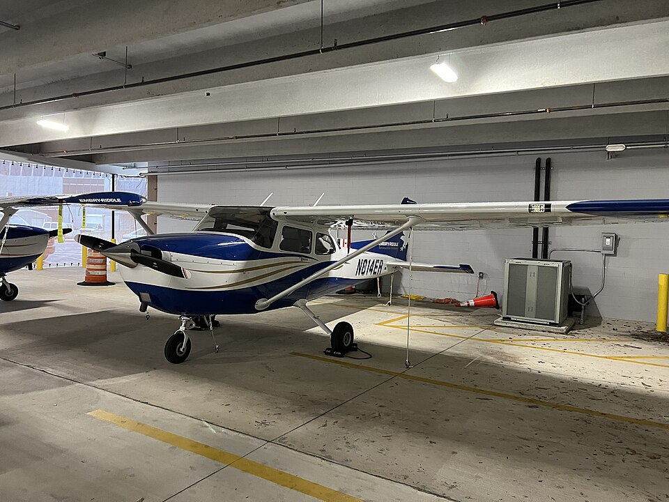 Aircraft registered N814ER