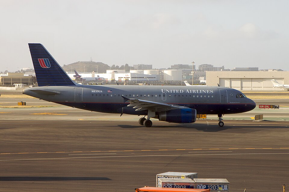 Aircraft registered N839UA
