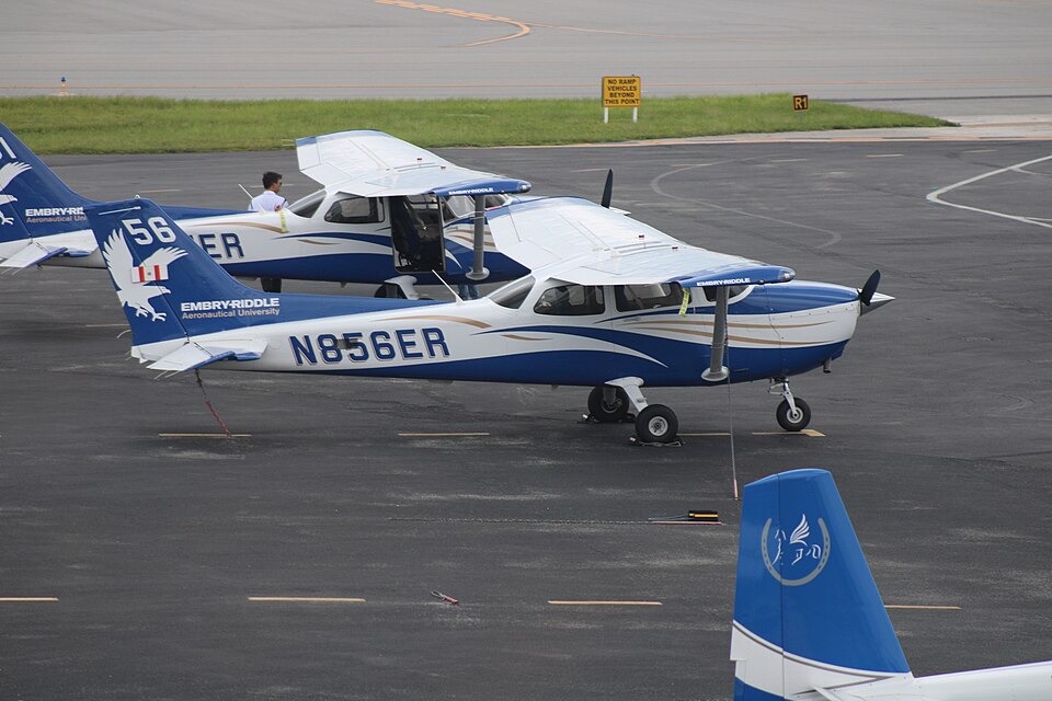 Aircraft registered N856ER