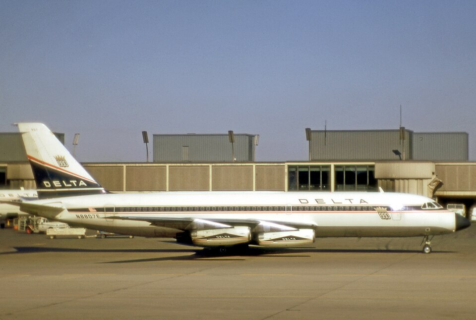 Aircraft registered N8807E