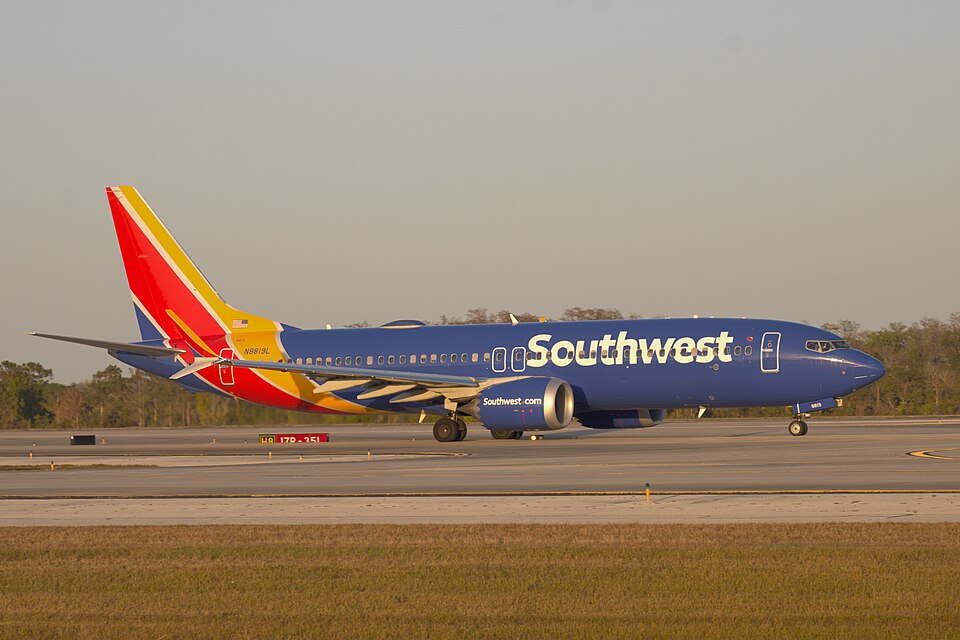 Aircraft registered N8819L