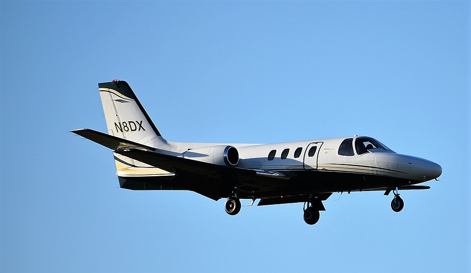 Aircraft registered N8DX