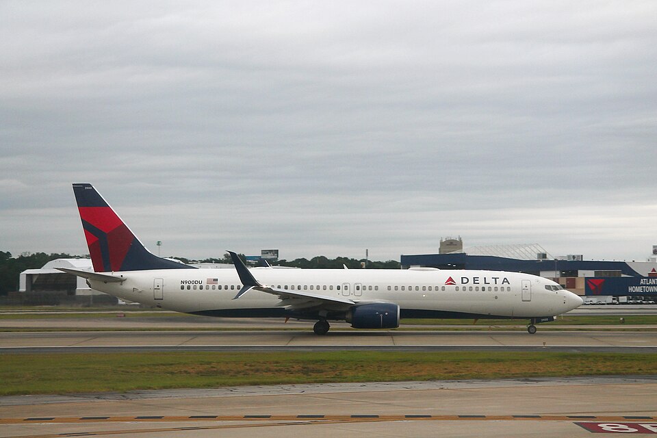 Aircraft registered N900DU