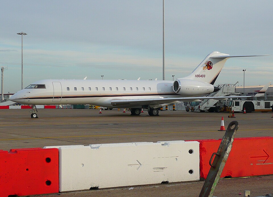 Aircraft registered N904DS