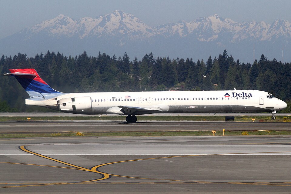 Aircraft registered N907DA