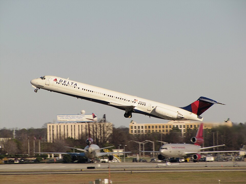 Aircraft registered N907DE