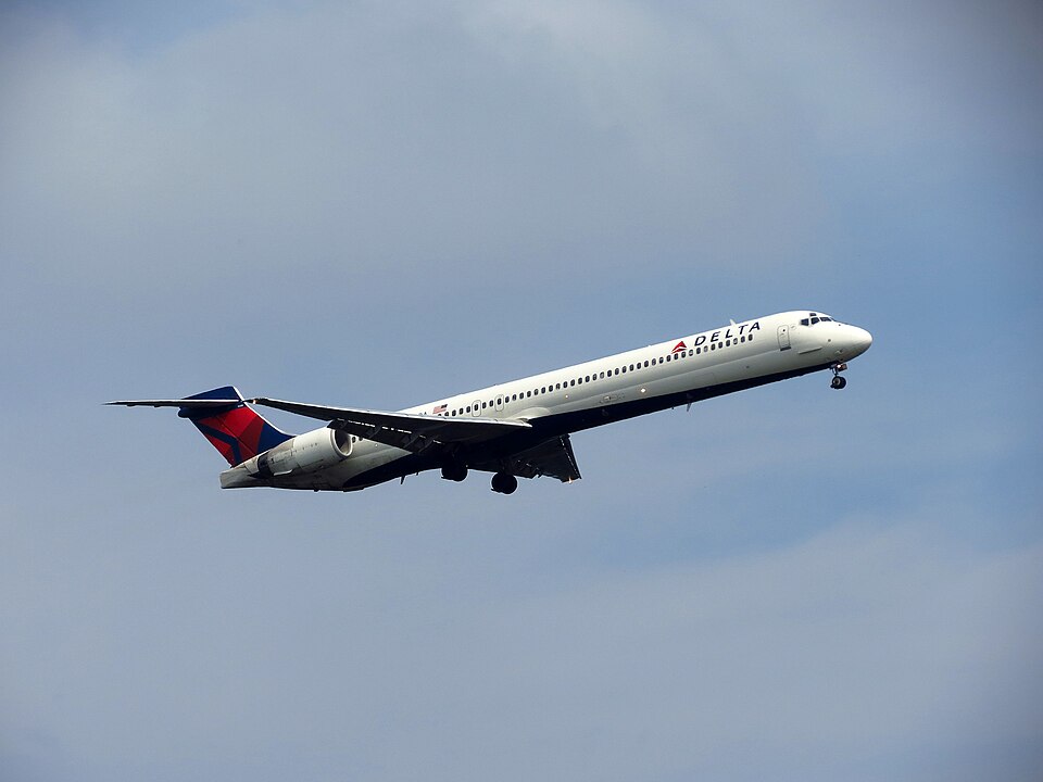 Aircraft registered N909DA