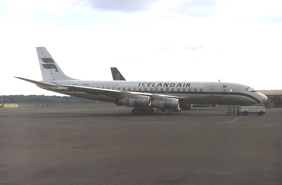Aircraft registered N916R