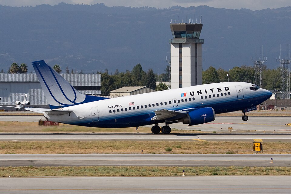 Aircraft registered N918UA