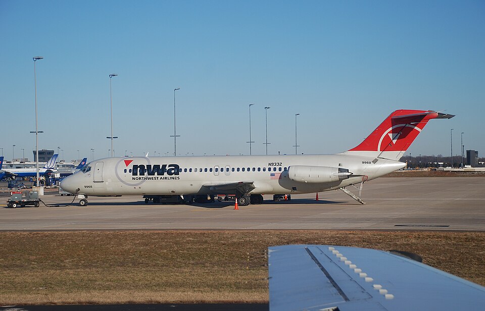 Aircraft registered N9332