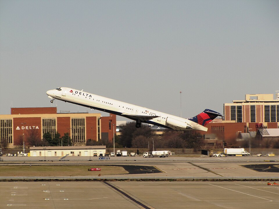 Aircraft registered N938DL