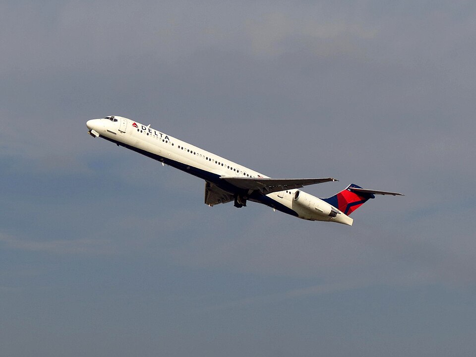 Aircraft registered N949DL