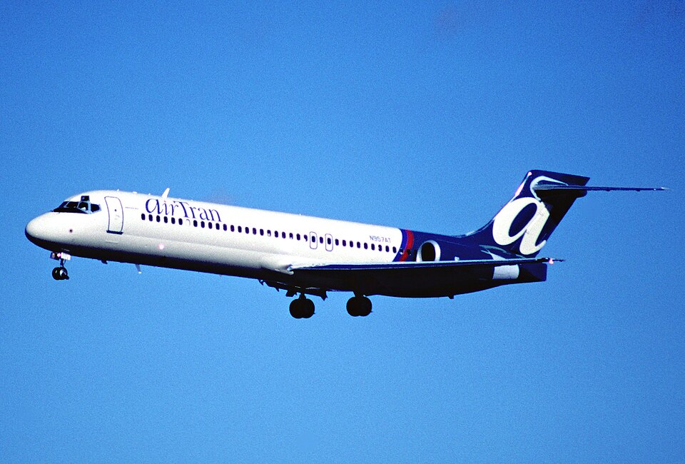Aircraft registered N957AT