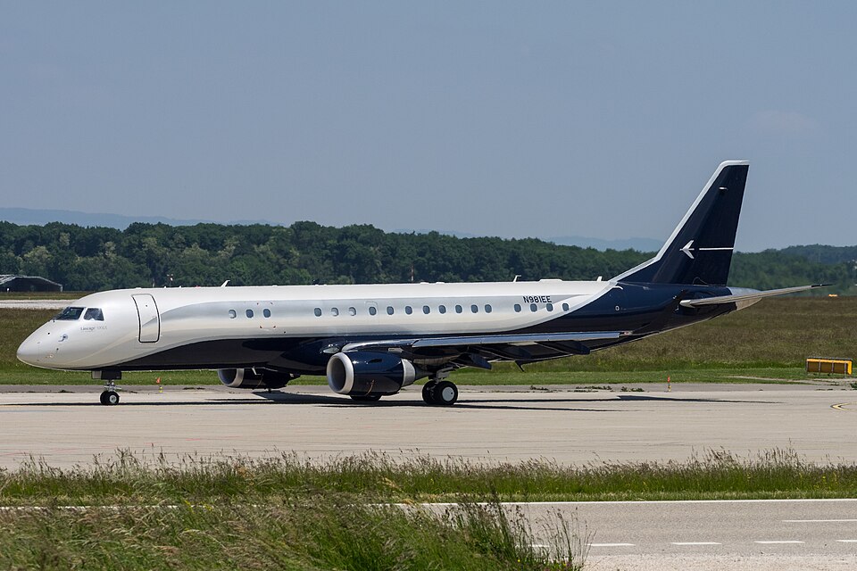 Aircraft registered N981EE