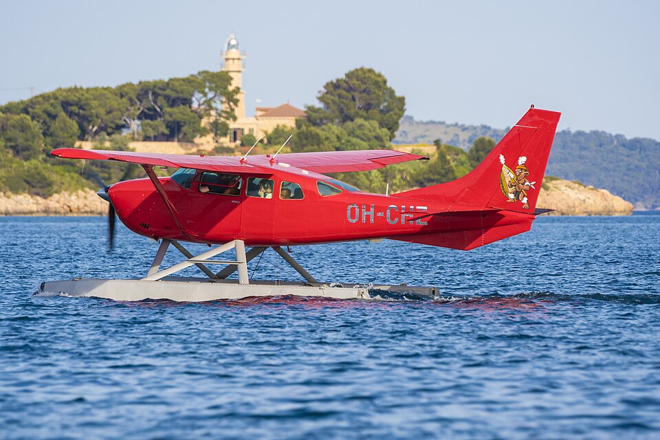 Aircraft registered OH-CHZ