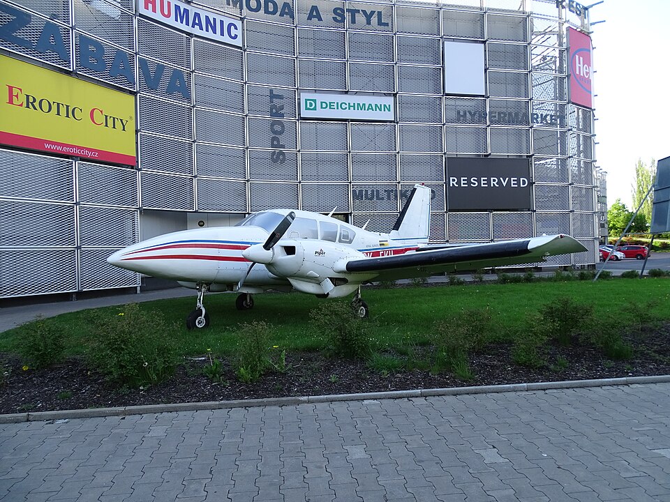 Aircraft registered OK-EKU