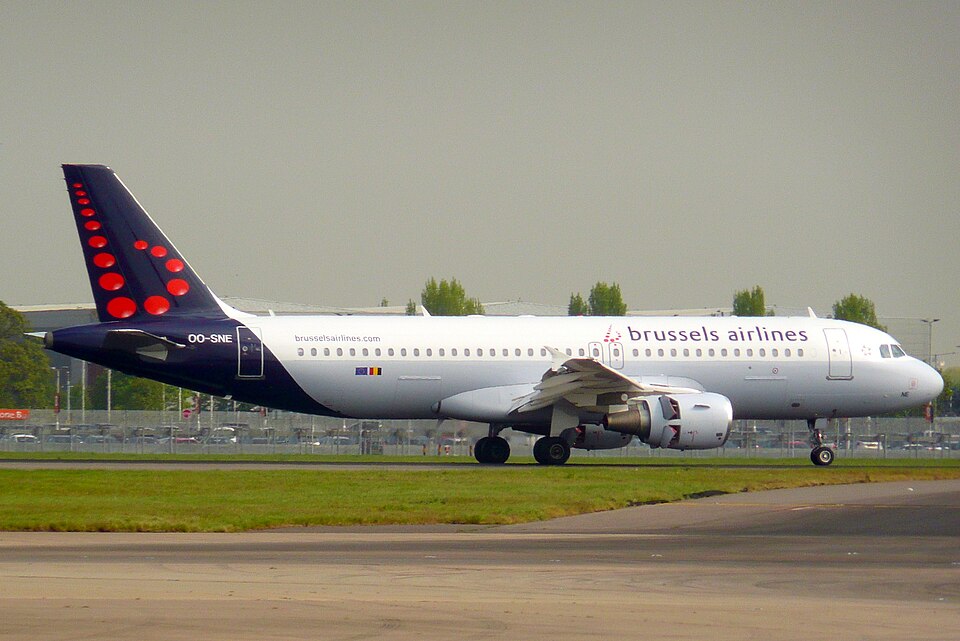 Aircraft registered OO-SNE