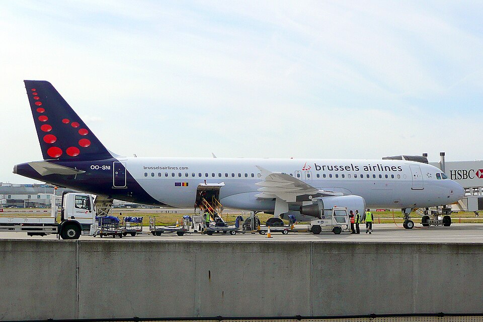 Aircraft registered OO-SNI
